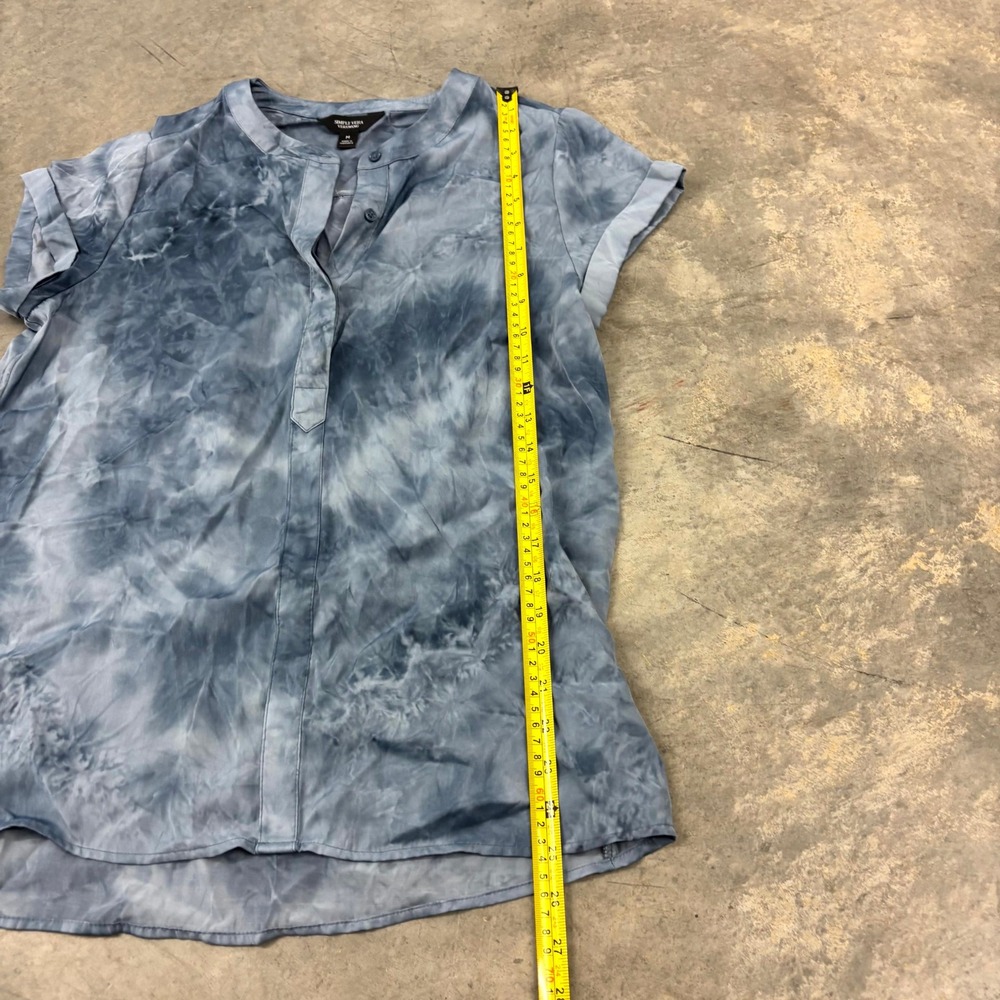 Simply Vera Vera Wang Womens Medium Blue Tie Dye Blouse Short Sleeve Top M - Picture 5 of 7